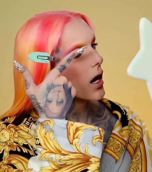 Cristina Garrido. The White Cube is Never Empty 