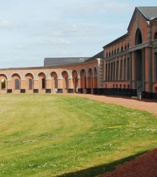 3 RENCONTRES IMMANQUABLES : CONVERSATIONS, VISITES ET REGARDS CROISÉS