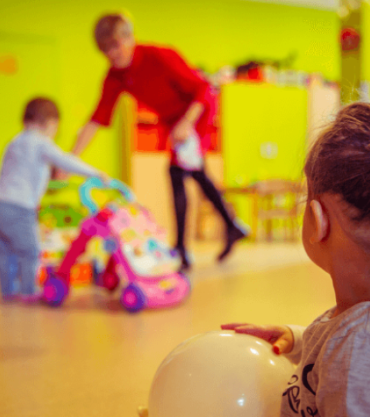 La Province de Hainaut, c'est quoi ? 99 services de terrain et près de 2.500 personnes qui travaillent pour l’épanouissement des citoyens!